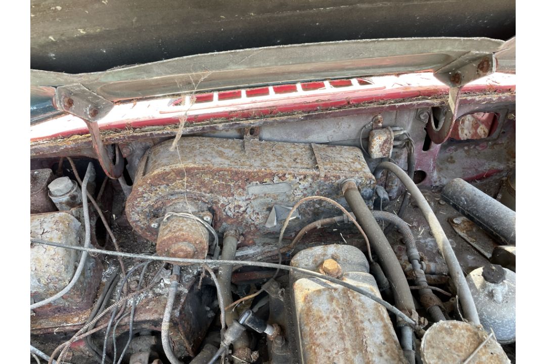 1966 MGB GT Coupe Reg. no. LLB611D Chassis no. GHD3/74435 Engine no. 18GBRUN29839 - Image 12 of 12