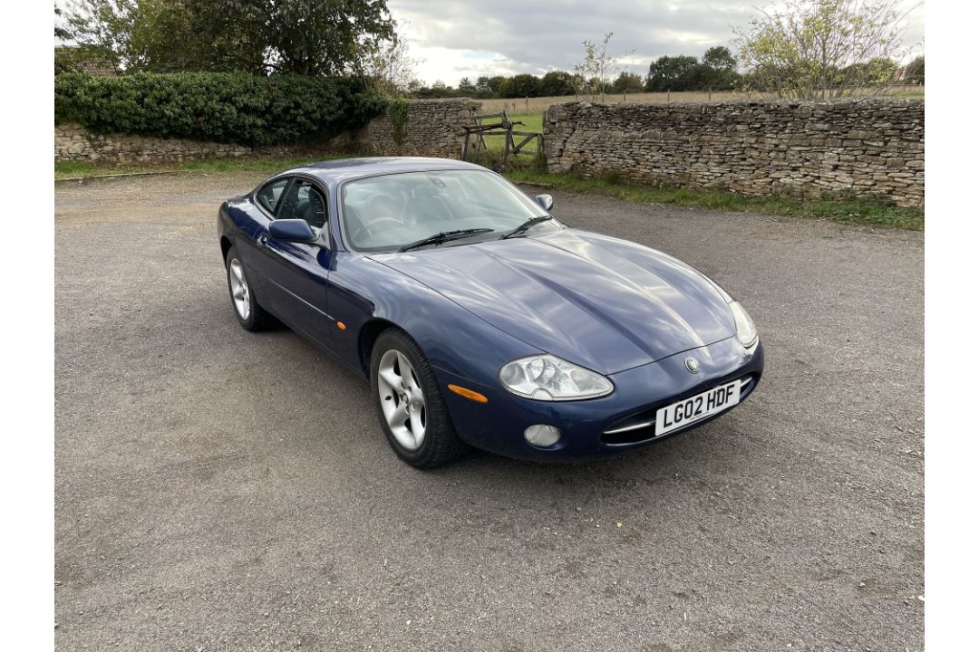 2002 Jaguar XK8 Coupe Reg. no. LG02 HDF Chassis no. SAJAC41M12NA29165 - Image 2 of 11