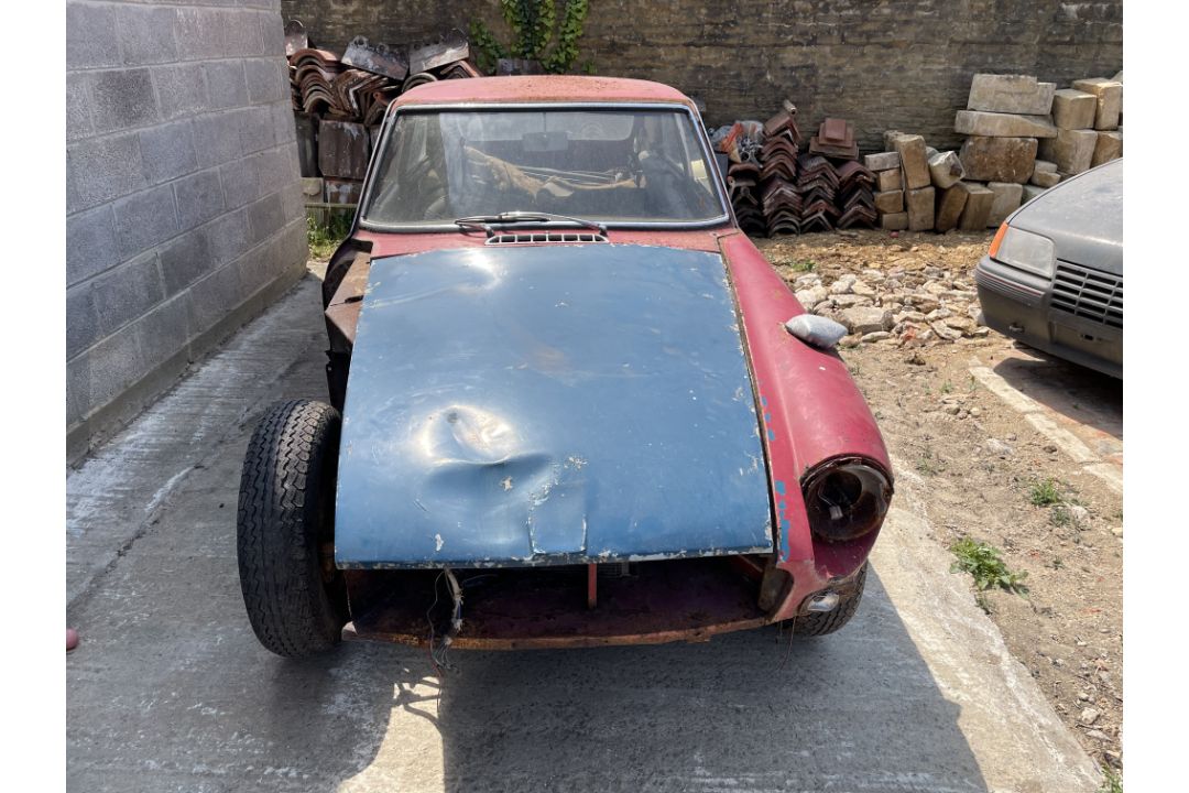 1966 MGB GT Coupe Reg. no. LLB611D Chassis no. GHD3/74435 Engine no. 18GBRUN29839 - Image 2 of 12