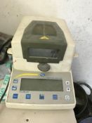 PCS Moisture Analyser Model No. PCE-MA110 Serial No. 201504066