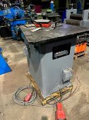 Edwards mechanical corner notcher