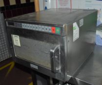 1 x Panasonic Commercial Microwave Oven - From a Popular Italian American Restaurant - CL810 -