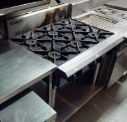 1 x BLUE SEAL Commercial 900mm 6-Burner Gas Hob, With Undershelf