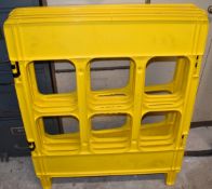 1 x JSP Crowd Control / Manhole Barrier - 4 Panels Each With an 84cm Width