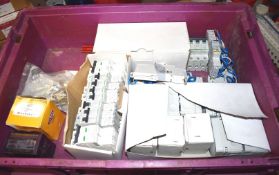 1 x Tub of Circuit Breakers - Ref: C685 - CL816 - Location: Birmingham, B45Collection
