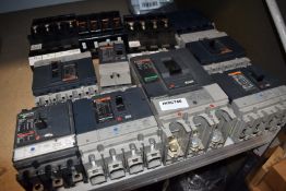 10 x Assorted Circuit Breakers - Ref: C760 - CL816 - Location: Birmingham, B45Collect