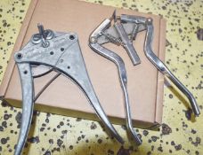 2 x Pairs of Three Pronged Stretching Plyers - Manufactured by Hellermann & Silcrest - Ref: C150