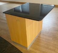 1 x Central Island With Breakfast Bar, Beach Base Cabinet and Black Work Surface - Size: 900 x 800