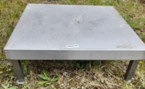 1 x Low Commercial Stainless Steel Appliance Stand