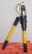 1 x CYO-410 Hydraulic Crimping Tool, With Case - Ref: DS7547 ALT - CL816 - Location: Birmingham,