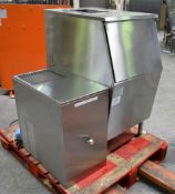 1 x Follet Commercial Ice Machine With WCF712 Flaker Head and Ice Storage Bin - 240v UK Plug