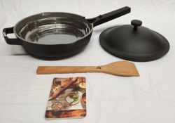 1 x OUR PLACE Always Pan In Charcoal With Lid - Boxed - Original RRP £99.90 - Ref: 7260391/HJL420/