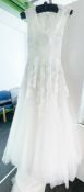 1 x ALLURE BRIDALS Ethereal Designer Lace Wedding Dress Bridal Gown - Style: 9272 - Colour:
