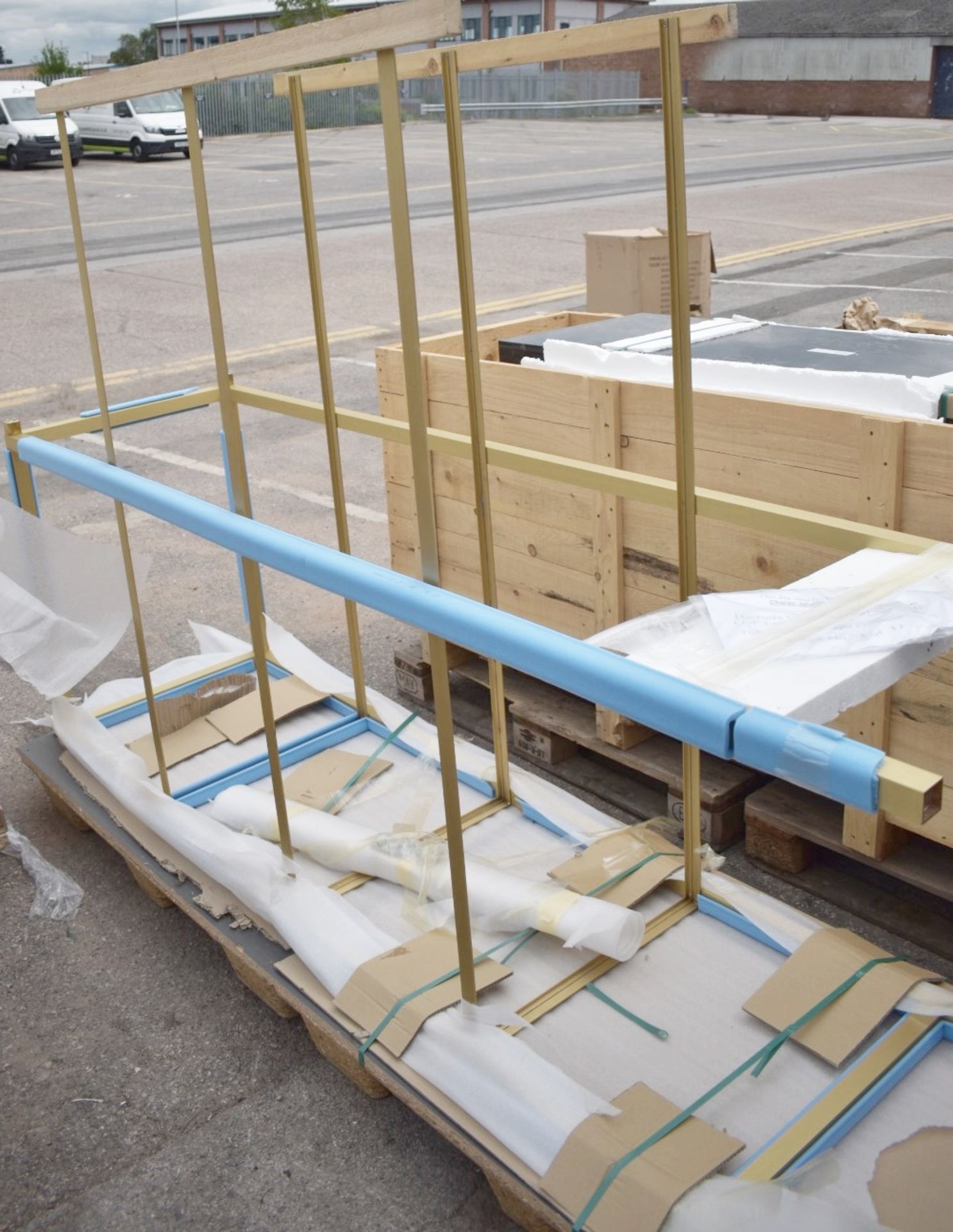 1 x Bespoke 4-Metre Wide Retail Luxury Goods Shelving Display Installation, With 3-tiers of LED - Image 9 of 18