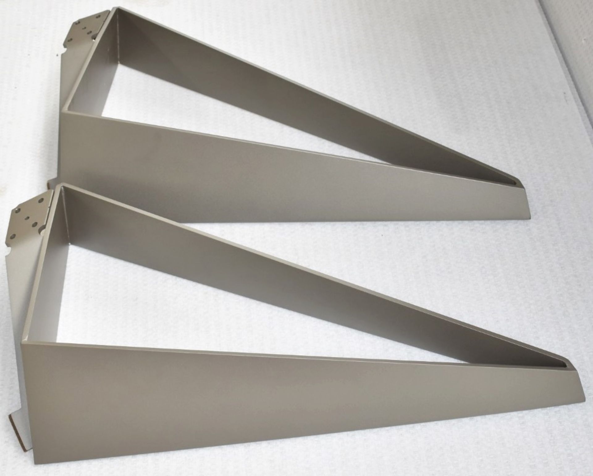 1 x CATTELAN ITALIA 'Skorpio' 200x120 Dining Table *Read Full Description* Original Price £3,589 - Image 5 of 8