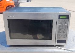 1 x Sharp R-33ST Commercial 900w Microwave Oven