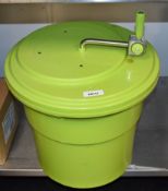 1 x Salad Spinner