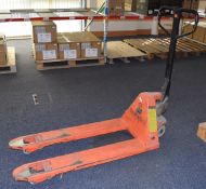 1 x Rapid Racking Warehouse Pallet Pump Truck