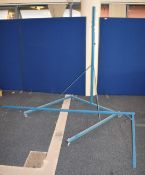 1 x Freestanding Mobile Height Adjustable Hanging Frame - Size: Base: H183 x W117 x D128 cms x L