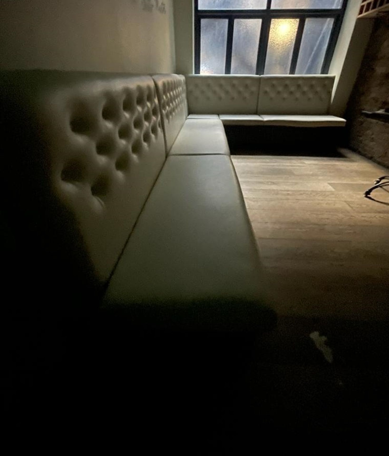 1 x Corner Seating Bench Upholstered in Beige Studded Back Leather Upholstery - Dimensions: 290 x - Image 5 of 10