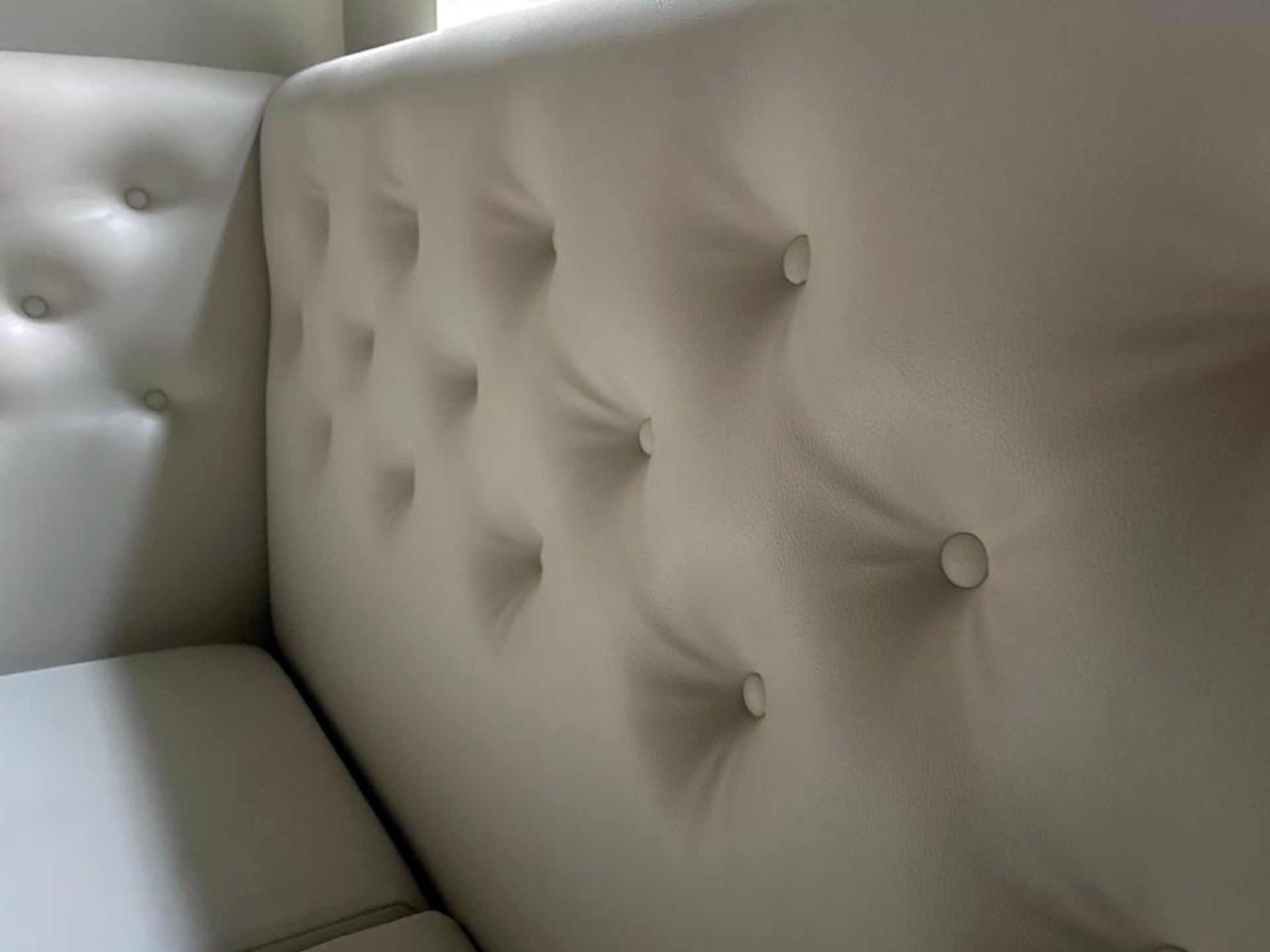 1 x Corner Seating Bench Upholstered in Beige Studded Back Leather Upholstery - Dimensions: 290 x - Image 7 of 10