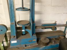 1 x Avery 8352 Spring Testing Tool