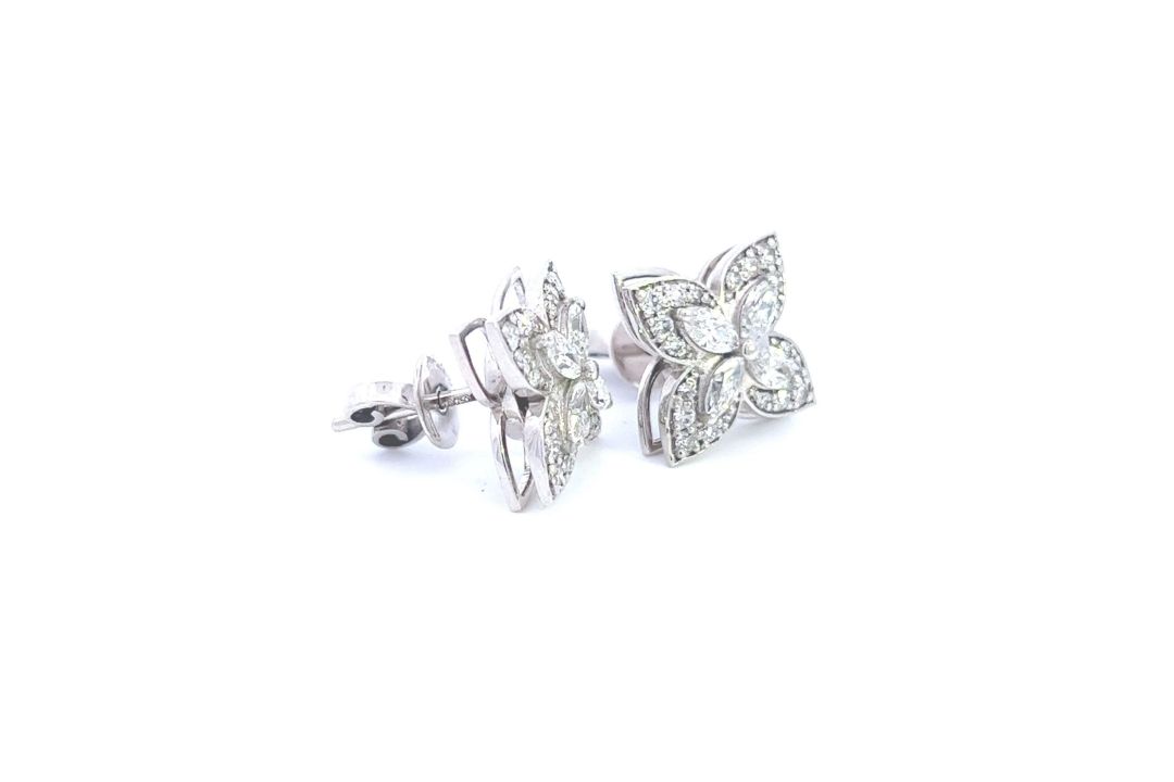 RRP-£4950.00 18K WHITE GOLD DIAMOND EARRINGS, EARRINGS SET WITH MARQUISE AND ROUND BRILLIANT CUT STO - Image 3 of 4