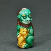 Snuffbottle als Foo Hund, China, 20. Jahrhundert
