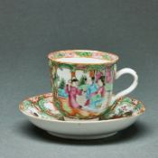 Kantonesische Tasse mit Untertasse, China, Qing-Dynastie, um 1900
