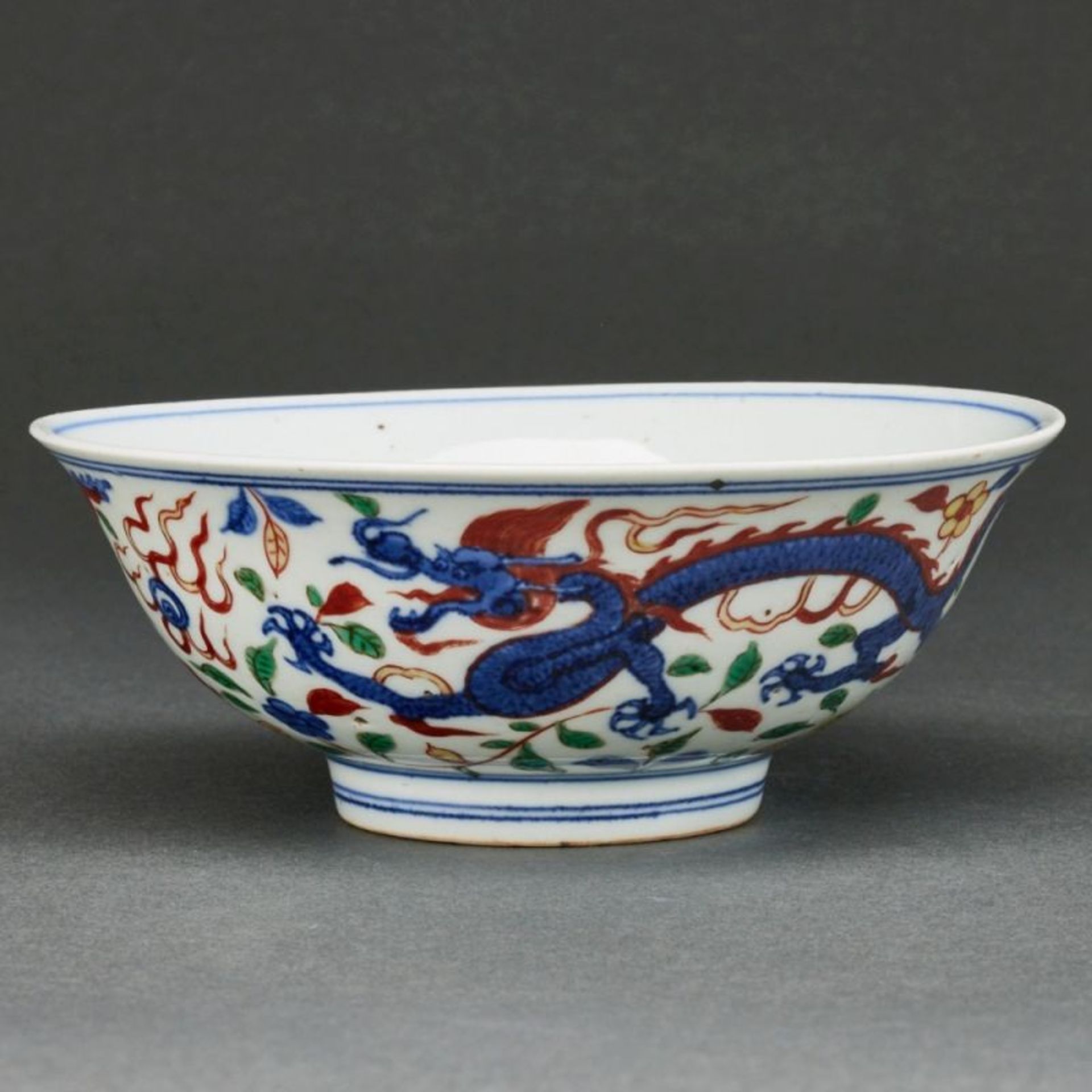 Wucai Schale mit Drachendekor, China - Bild 2 aus 4