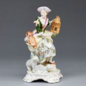 Schäferin mit Vogelkäfig. Sitzendorfer Porzellanmanufaktur, Sitzendorf ab ca. 1918.
