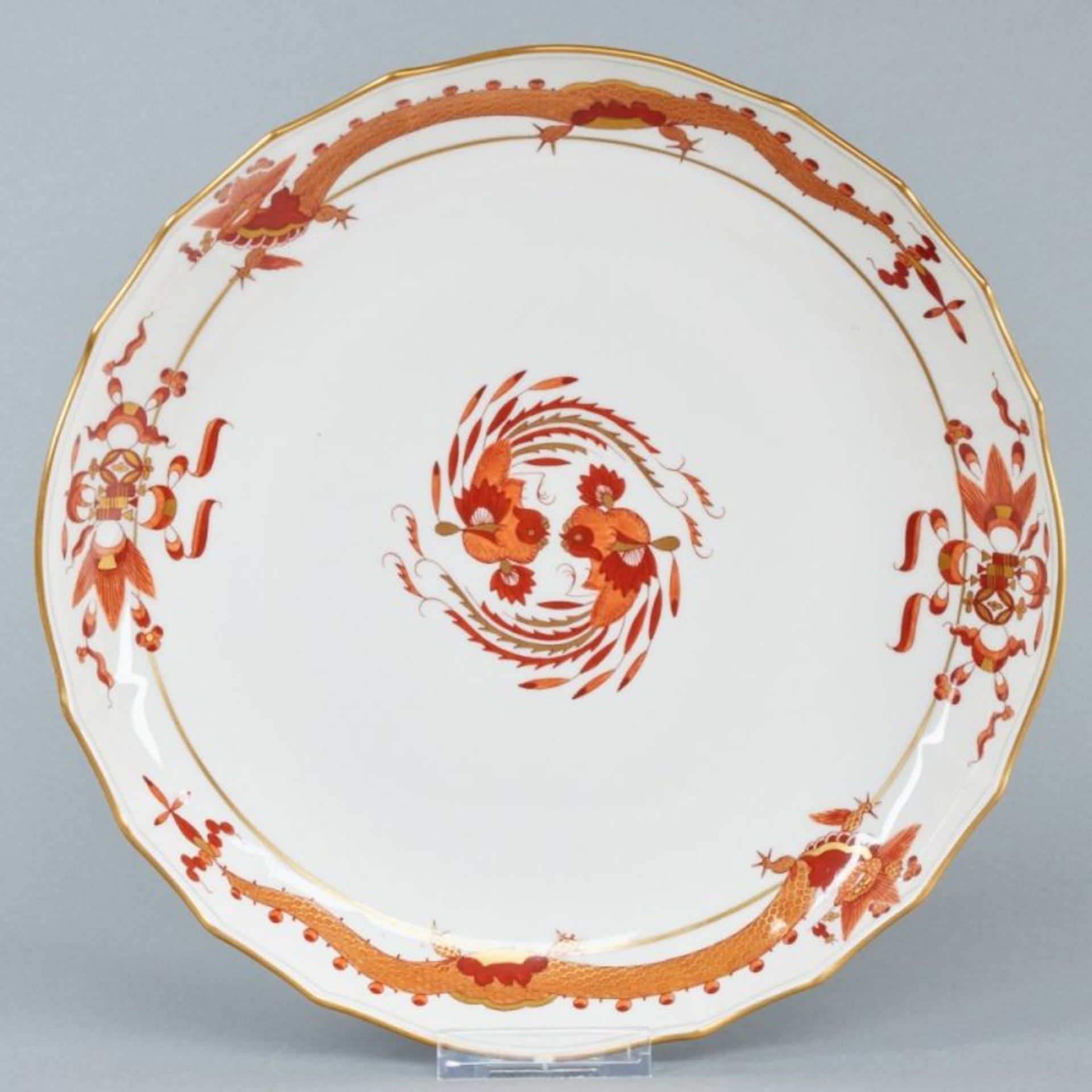 Kuchenschale - Reicher Drache / Hofdrache, rot. Meissen 1972-1980.