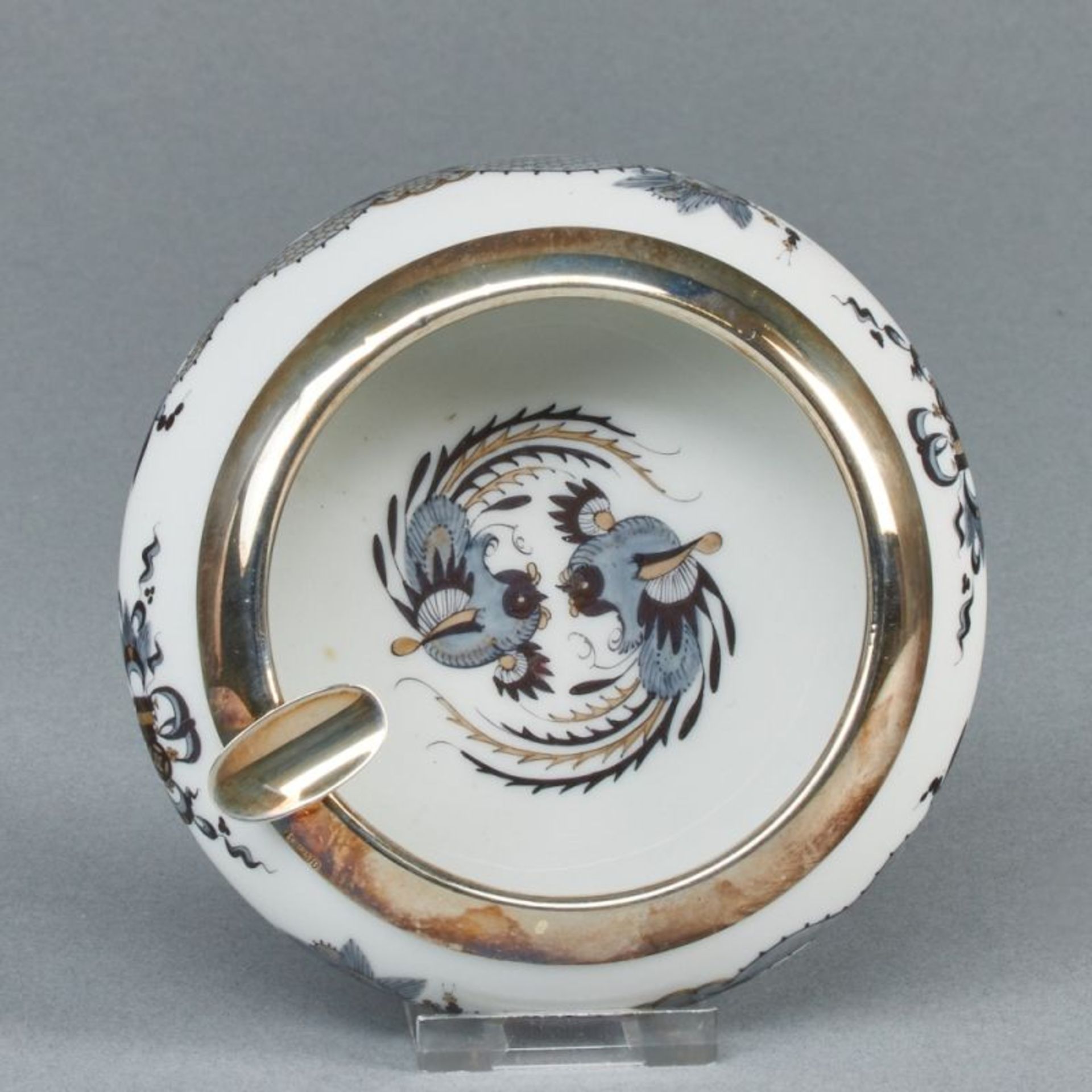 Aschenbecher mit Silberrand - Reicher Drache / Hofdrache, schwarz. Meissen 1935 - vor 1974. - Bild 2 aus 2