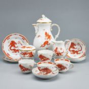 7 Teile eines Kaffeeservices - Mingdrache und 6 Teile eines Kaffeeservices -  Mingdrache mit Kante. 