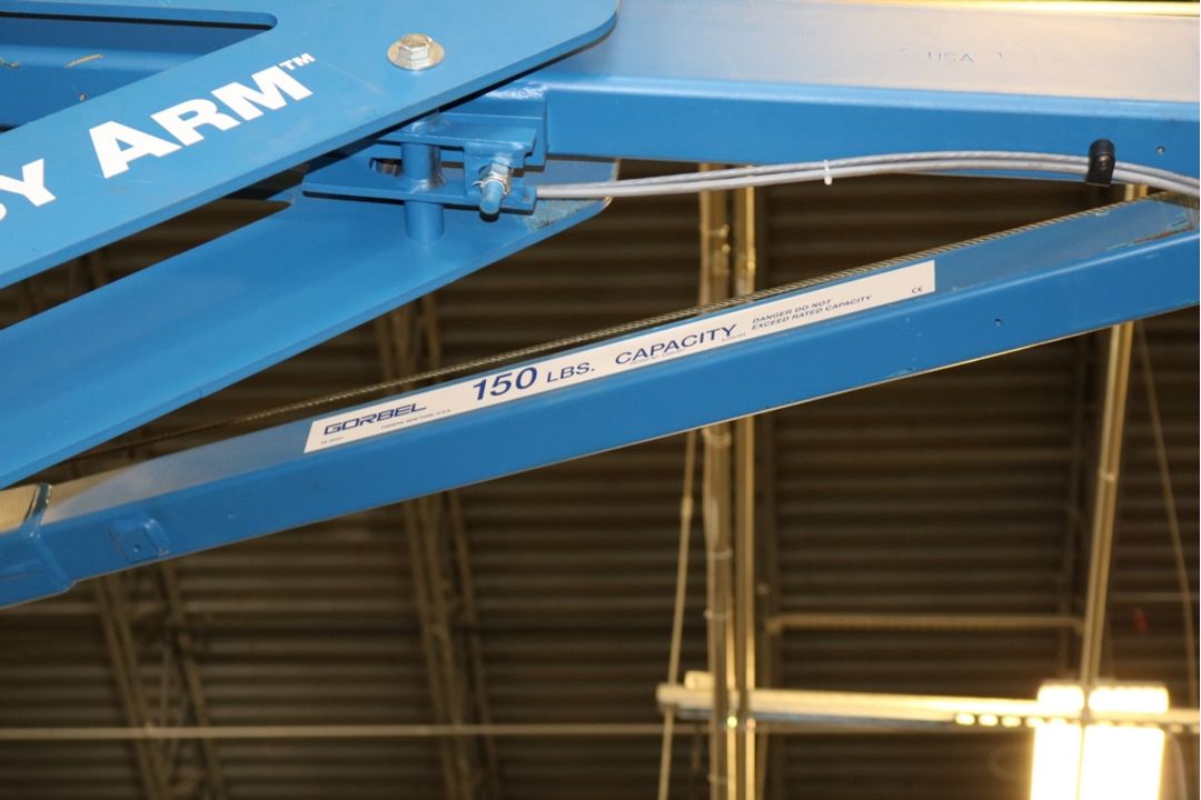 Gorbel GFOrce Electric Easy Arm Swivel Lift 150 lb Capacity W/ Battery Lifting Attachements - Image 5 of 10