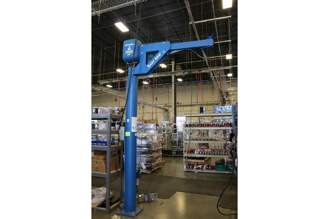 Gorbel GFOrce Electric Easy Arm Swivel Lift 150 lb Capacity W/ Battery Lifting Attachements - Image 1 of 10