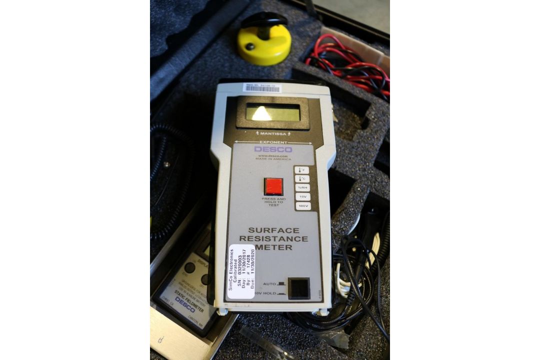Desco ESD Survey Kit Model 19000 S/N 0320003 - Image 6 of 9