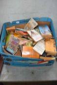 Mixed lot of approximately 100 small format novels