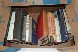 Mixed lot of twelve modern literature books (425A)