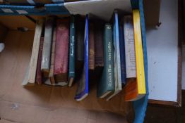 Mixed lot of history related books, fifteen titles in total (521B)