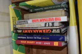 Ten mainly large format military interest books (542A)