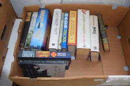 Mixed lot of twelve modern fiction books (536A)
