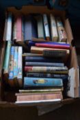 Mixed lot of approximately thirty children's books (184)