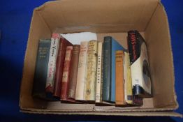 Mixed lot of twelve literature books (470C)