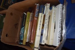 Twelve large format books on guns and hunting (284)