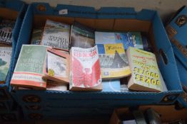Mixed lot of approximately 100 small format novels