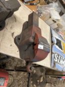 Large heavy duty bench vice