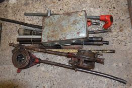 Mixed Lot: Virax pipe threaders together with stands