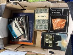 Mixed lot of archaeology and sculpture books, approx 10 in total - Ref: 639A