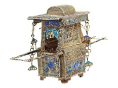 Silberminiatur einer Sänfte